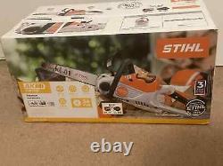 Stihl chainsaw 36 volt New in Box Battery Powered 60 C with battery & charger